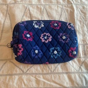 NWOT Vera Bradley pouch